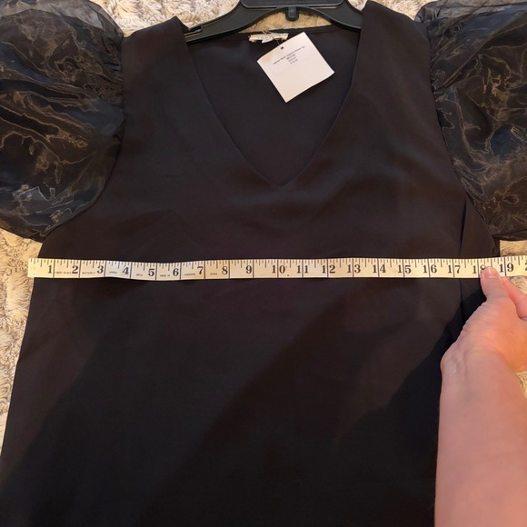 Jodifl Black Puff Sleeve Top - Picture 10 of 10